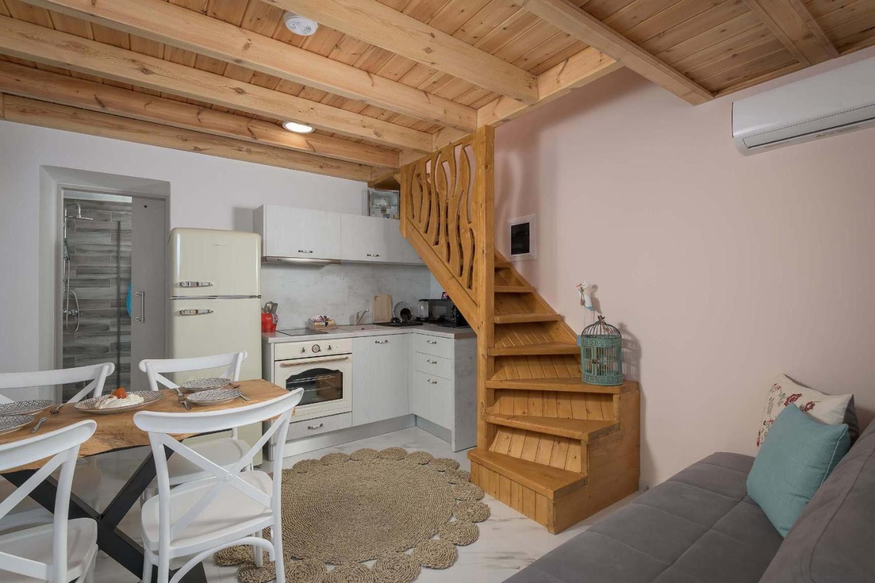 Captain'S Memories Stylish Harbour Apartments Chalki Town Exterior foto